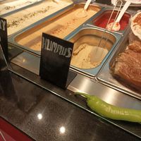 Hummus & Chilisauce = vegan at Soul Kebab in Hamburg