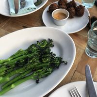 Falafel und wilder Brokkoli  at NENI in Mallorca
