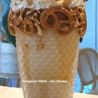 Veganer Freakshake Salted Caramel at Yollie - the Popice Café in Karlsruhe