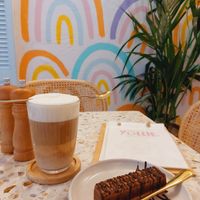 Peanut raw cake & latte macchiatto at Yollie - the Popice Café in Karlsruhe
