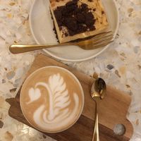 Oat cappuccino and cake at Yollie - the Popice Café in Karlsruhe