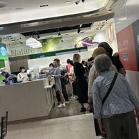 So many people are coming .  at Minder Vegetarian 明德素食 - Q Square Mall in Taipei