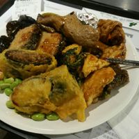 Bit of everything at Minder Vegetarian 明德素食 - Q Square Mall in Taipei