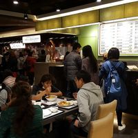 Table and buffet at Minder Vegetarian 明德素食 - Q Square Mall in Taipei