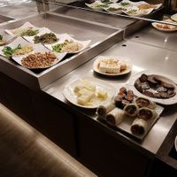 Buffet options at Minder Vegetarian 明德素食 - Q Square Mall in Taipei