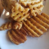 Plain waffle fries at Applebee's in Princeton