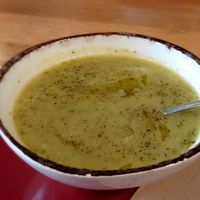 Zucchini-Limetten-Suppe at m|a in Berlin