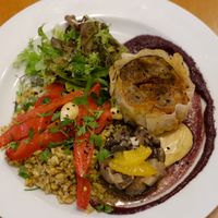 Pastilla riche aux patates douces et pâte à dattes, salade de blé vert fumé at Mariposas in Marseille