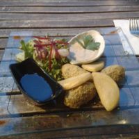 Panisse and falafel at Mariposas in Marseille