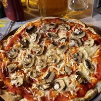 Vegan mushrooms pizza at Florence Cafe in Benalmadena