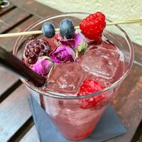 raspberry-rose lemonade at Ma'Rinas - Veggiezz in Karlsruhe