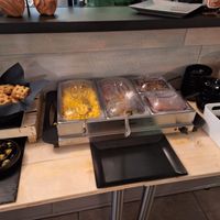 Warm dish: scrambled sth., vegetables, mushrooms, vegan bacon at Ma'Rinas - Veggiezz in Karlsruhe