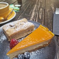 Vegan apricot cheesecake at Elisa by JAVA Coffee in Leuven