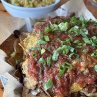 Nachos and Mac & cheese  at Everybody's Brewing in White Salmon