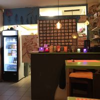 Bar met daarachter de keuken  at TerraZen Centre in Amsterdam