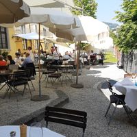 Outdoor seating at Bleichibeiz + Hotel in Wald