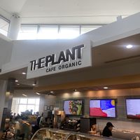 Store front  at SFO - The Plant Cafe Organic- T2 in South San Francisco