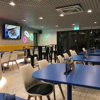 I was there near closing, not a lot of people there at alt.Eatery in Bangkok