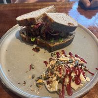 Crispy cauliflower sandwich   at Cravings For Green in Ede