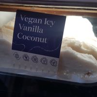 Icy vanilla coconut fudge #Veganuary at Fudge Kitchen in York