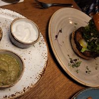 3 vegane Saucen: Mayonnaise, Aioli, Avocado Creme at Butcha in Erftstadt