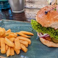 Sind Goku mit Kichererbsenpatty at Butcha in Erftstadt