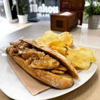 Non-chicken and sweet onion sandwich at Apolo Break  in Torredembarra