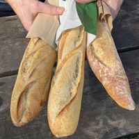 La baguette à droit est de la boulangerie Jarry (est la meilleure baguette dans la ville parmi les 9 baguettes qu’on a testé )  at Boulangerie Jarry in Montreal