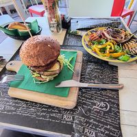 Burger and grilled vegetables at Italianicius in Giardini-naxos