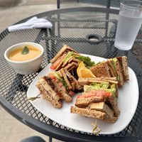 Knuckle Sandwich & Cup of Sweet Potato-Apple Soup #Veganuary at End of the Line Cafe in Pensacola