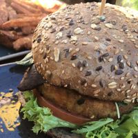 Vegan burger “Schatzinsel"  at Peter Pane - Neue Promenade in Berlin