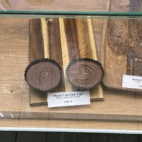 Vegan peanut butter cup  at Cup 28° in Brussels
