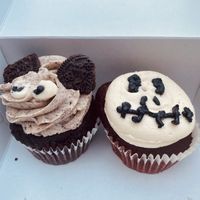 Cookies and cream cupcake and red velvet cupcake at nami Vegan Sweets in Phoenix