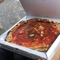 Pizza Marinara at Pizzeria da Michele in Naples
