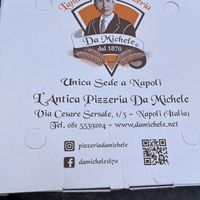 Take away box  at Pizzeria da Michele in Naples