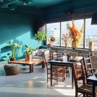 Interior and highway view at Papa Aswa in Amsterdam