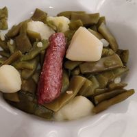 Judías verdes con patata y salchicha de heura at Albergue de Morata in Morata De Jalon