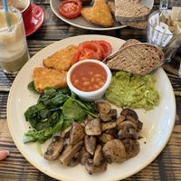 Veggie venture (take off eggs and halloumi)- highly recommend especially the mushrooms🤤  at The Goat and Grass in Saffron Walden