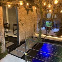 1 floor with water flow.  at Savage Garden - Maybe closed in Seoul