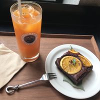 Chocolate orange brownie and fresh mango pineapple carrot juice  at Savage Garden - Maybe closed in Seoul