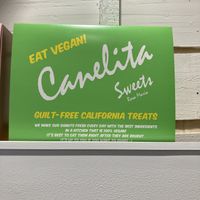 To-go box  at Trick or Treat Vegan Sweets (formerly Canelita Sweets) in Osaka