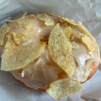 Honey butter chip donut: great contrast in both flavors and textures at Trick or Treat Vegan Sweets (formerly Canelita Sweets) in Osaka
