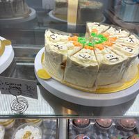 Beautiful carrot cake on display at Trick or Treat Vegan Sweets (formerly Canelita Sweets) in Osaka