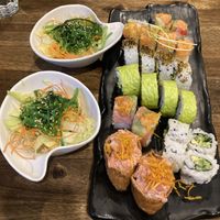 Chef’s selection and salad  at OPLANTE Vegan Sushi & Wok  in Montreal