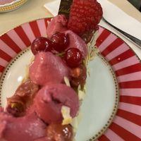 Vegan berry sweet  at Isabella Glutenfeie Pâtisserie in Frankfurt