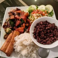 Casado para ser feliz. #Veganuary at Loving Hut - Costa Rica in Heredia