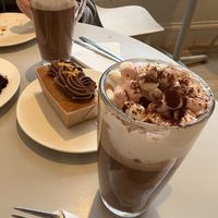 Hot chocolate and cake at Ruby's of London in Tunbridge Wells
