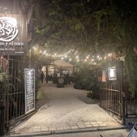 Entrance to the garden at El Tigre y el Toro in Cancun