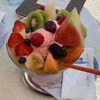 Veganer Früchteeisbecher 😍 (ohne Sahne bestellen)   at Cafe Firenze in Ravensburg
