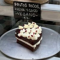 vegan cake top left  at La Malcriada in Barcelona